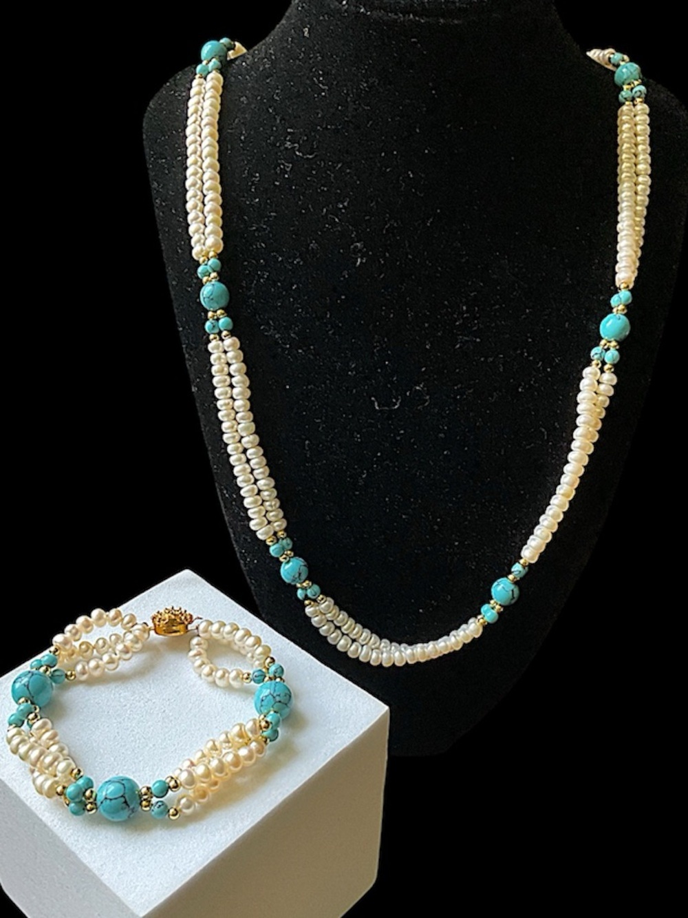 Vintage Danbury Mint Freshwater Pearl and Howlite Necklace and Bracelet Set